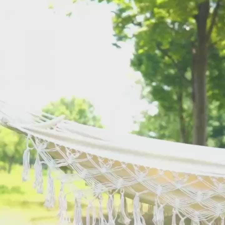 A Bohemian-style anti-fall hammock suitable for 1 to 2 people to use